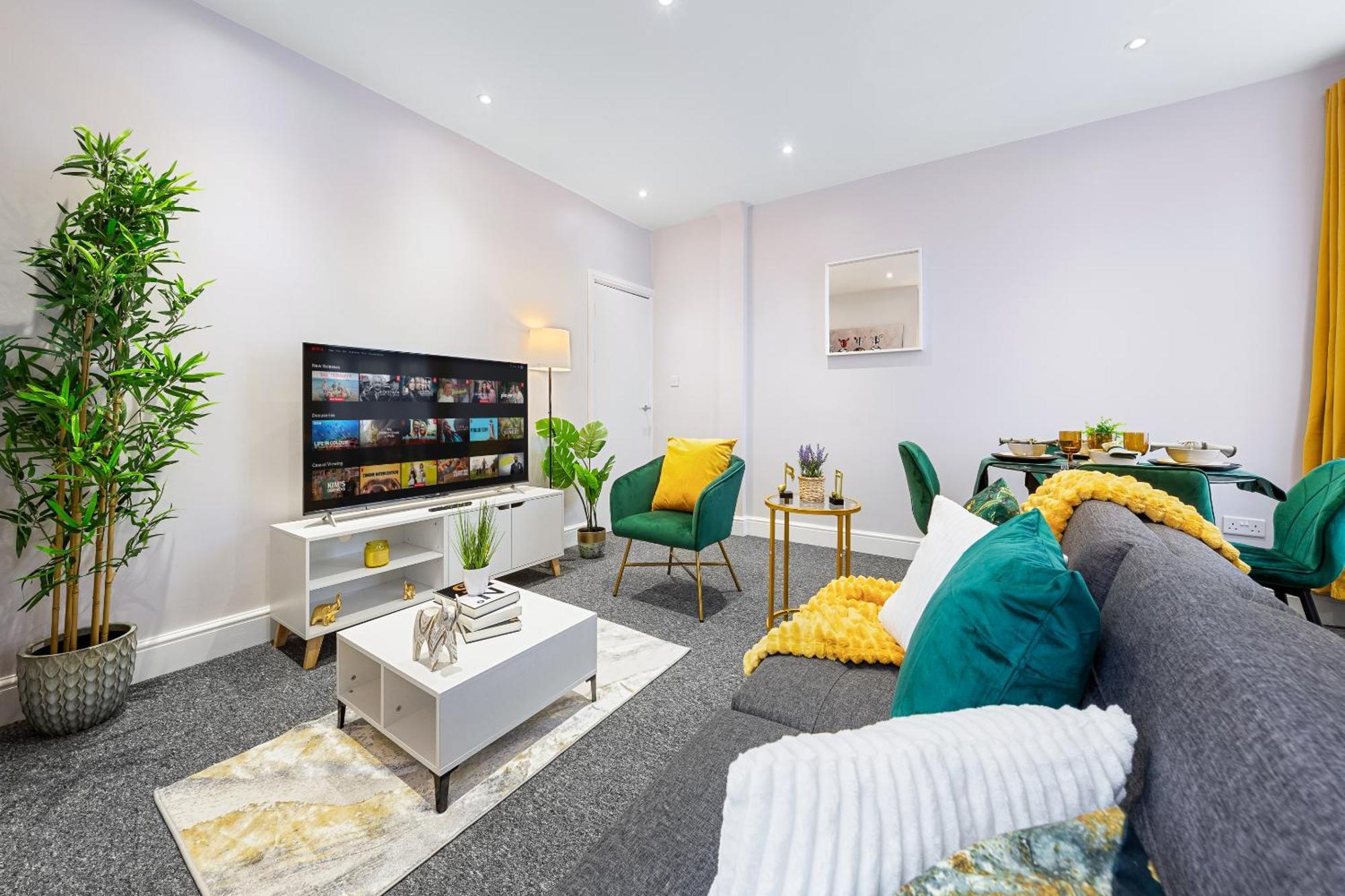 Elegant & Spacious 2Br London Hideaway- King Bed, Sleeps 6 - Parking- Instant Book- 20 Percent Off Limited Time! Barnet Ngoại thất bức ảnh